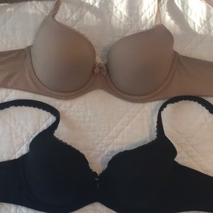2 body by Victoria lined semi bras
